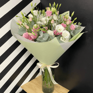 Bouquet of 15 lisianthus