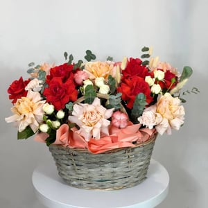 Blumenkorb 'Feurige Zärtlichkeit'