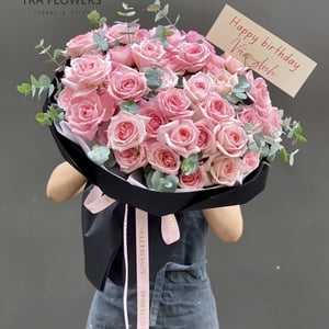 Pink Rose Black Wrap Bouquet
