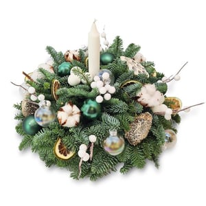 Christmas Table Arrangement