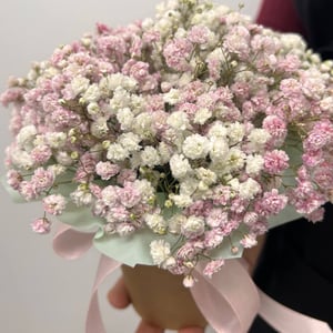 Hat box with flowers 'Air soufflé'