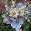 Hat box with flowers 'Clouds'