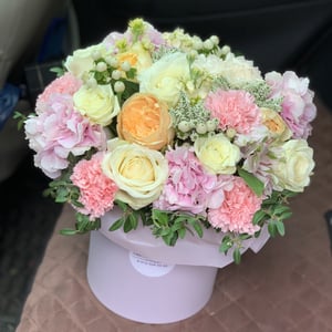 Flower box 'Tenderness with hydrangea'
