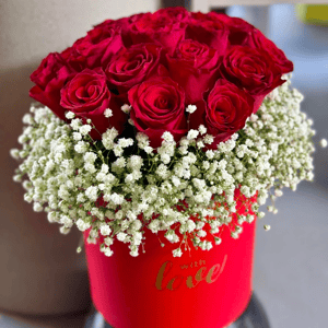 Hat box with flowers 'Red Box'