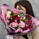 Author's bouquet in bright shades of Battle