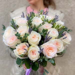 Bouquet 'Fragrant roses with lavender'