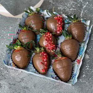 Fresas en chocolate con leche 9 uds.