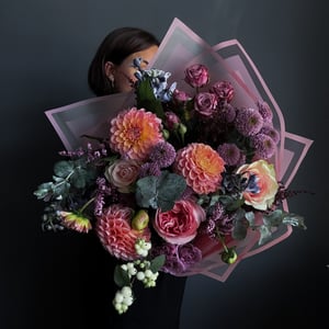 Blumenstrauß 'Die tanzende Königin – Größe S'