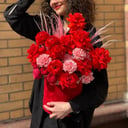 Hat box with flowers 'Mon amour'