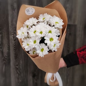 Bouquet of 3 chamomile chrysanthemums