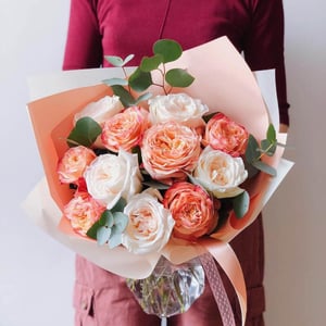 Beautiful bouquet of flowers from Semms roses