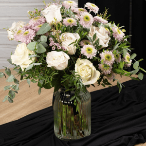 Ramo de rosas y Lisianthus - Dulce elega