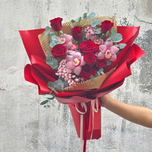Bouquet 'A Passionate Embrace'