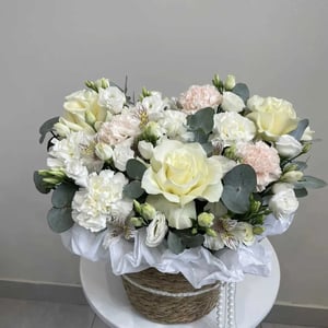 Flower basket 'Large Delicate Basket'