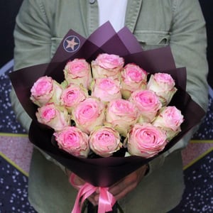 Bouquet of 13 roses