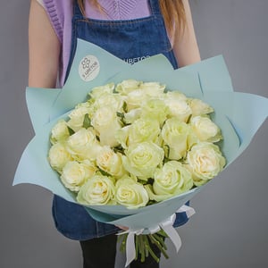 A bouquet of 25 fresh white roses