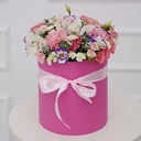 Hat box with flowers 'Bohemia: Orchids in a box'