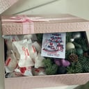Flower box 'Christmas composition with sweets'