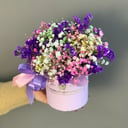 Hat box with flowers 'Composition Of Gypsophila'