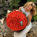 Elegant 100 Ferrari Red Roses Bouquet