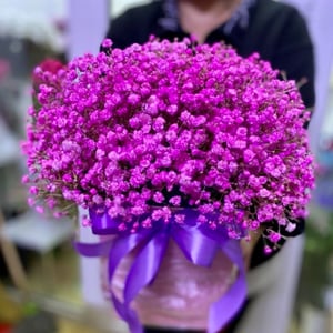 Hat box with flowers 'Pink dreams'