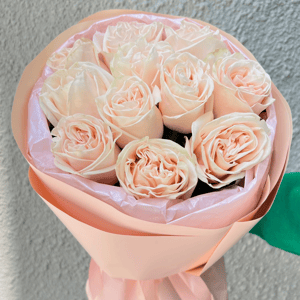 Bouquet '11 beige peony roses'