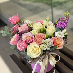 Blumenbox 'Mixed bouquet of roses'