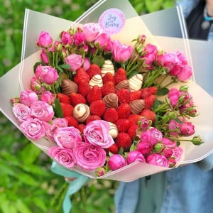 Strawberries and flowers