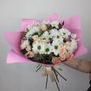 Delicate bouquet with spray roses