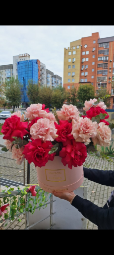 Cvetocnyi Diskont centr Alaia Roza