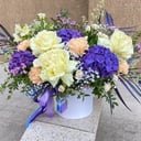 Hat box with flowers 'Ultramarine'