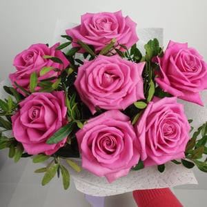 Bouquet of 7 pink roses