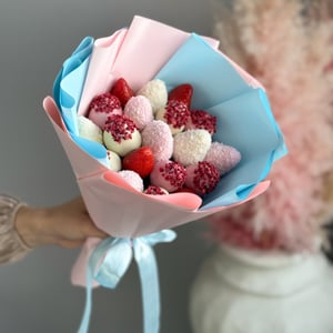 Strawberry bouquet "Sabrina" S