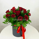 Hat box with flowers 'Alcyone'