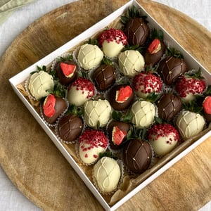 Fresas cubiertas de chocolate "Boston" - 25 piezas.