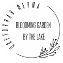 Cvetocnaia ferma Blooming garden by the lake