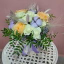 Hat box with flowers 'Delicate cotton'