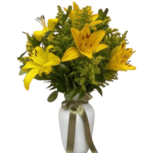 Arrangement 'Vase of 6 lilies'