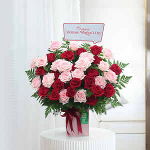 Flower basket 'Classic Celebration Box'