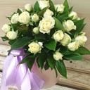 Hat box with flowers 'Sign of attention'