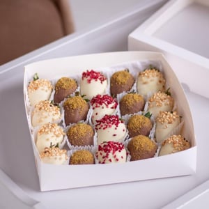 Set Erdbeeren in Schokolade "Roshem" 20 Beeren