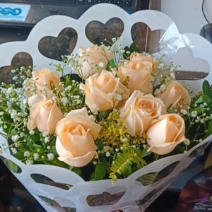 Bouquet de rosas champagne