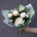 Blumenstrauß '5 white peonies'