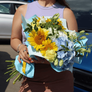 Sonnenblumen-, Hortensien- und Lisianthus-Bouquet