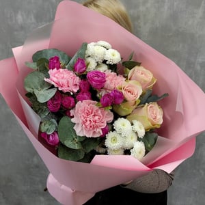 Bright author's bouquet Bigbury