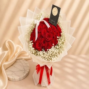 Bouquet 'Red rose with gypso'