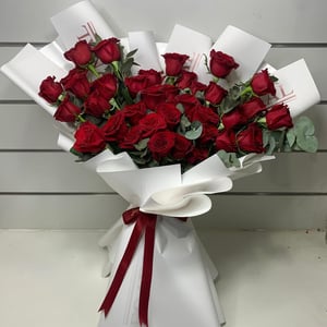 25 Roses Rouges Bouquet Blanc