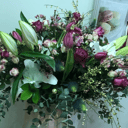 Hat box with flowers 'Bright future'