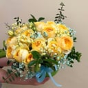 Hat box with flowers 'Warm Mood'