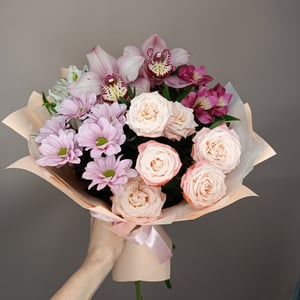 Bouquet 'Confession with orchids'